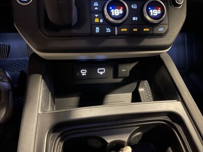 Land Rover Defender Gebrauchtwagen