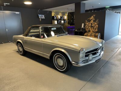 Mercedes-Benz SL Oldtimer Mercedes-Benz SL Oldtimer