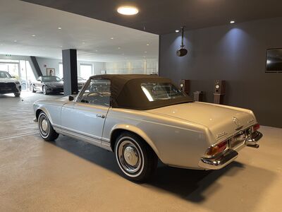 Mercedes-Benz SL Oldtimer Mercedes-Benz SL Oldtimer