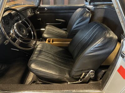 Mercedes-Benz SL Oldtimer Mercedes-Benz SL Oldtimer