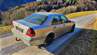 Mercedes-Benz W123/C/S123/T123 (E-Klasse 200-300) Gebrauchtwagen