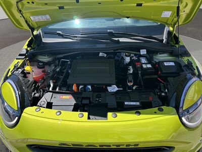 Abarth 600e Vorführwagen