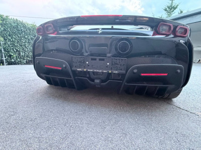 Ferrari SF90 Gebrauchtwagen Ferrari SF90 Gebrauchtwagen