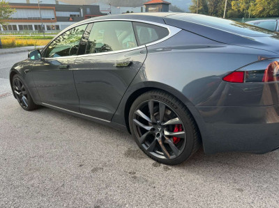 Tesla Model S Gebrauchtwagen