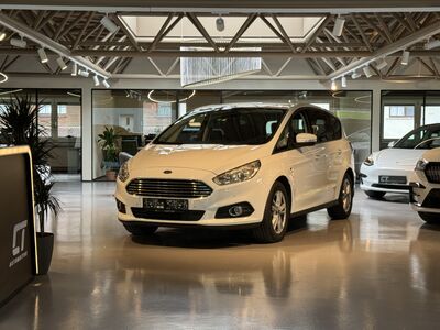 Ford S-MAX Gebrauchtwagen