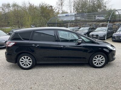 Ford S-MAX Gebrauchtwagen