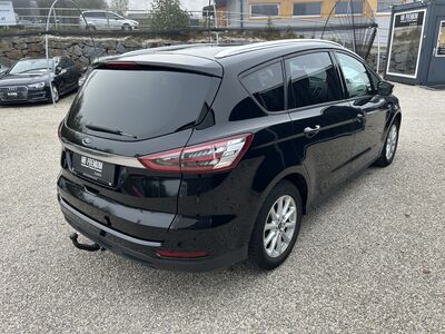 Ford S-MAX Gebrauchtwagen