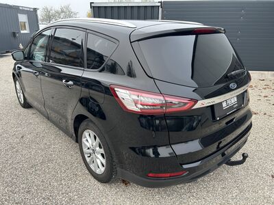 Ford S-MAX Gebrauchtwagen