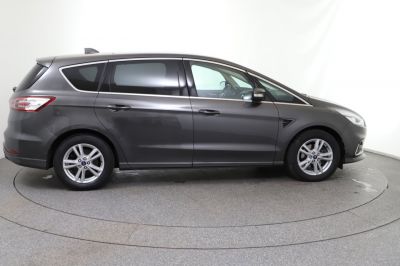 Ford S-MAX Gebrauchtwagen