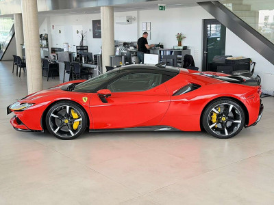 Ferrari SF90 Gebrauchtwagen
