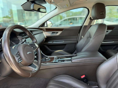 Jaguar XF Gebrauchtwagen