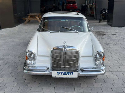 Mercedes-Benz 250 SE Oldtimer Mercedes-Benz 250 SE Oldtimer