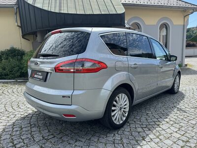 Ford S-MAX Gebrauchtwagen