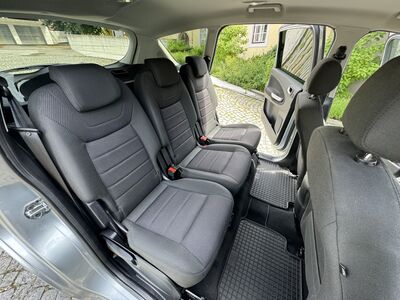 Ford S-MAX Gebrauchtwagen