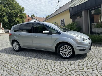 Ford S-MAX Gebrauchtwagen