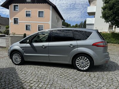 Ford S-MAX Gebrauchtwagen