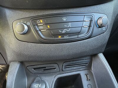 Ford Transit Courier Gebrauchtwagen