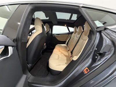 Tesla Model S Gebrauchtwagen