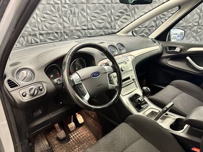 Ford S-MAX Gebrauchtwagen