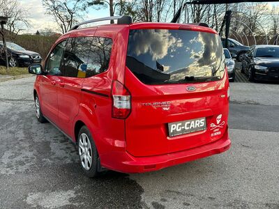 Ford Tourneo Courier Gebrauchtwagen