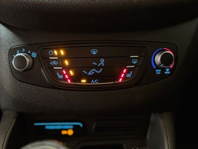 Ford Tourneo Courier Gebrauchtwagen Ford Tourneo Courier Gebrauchtwagen