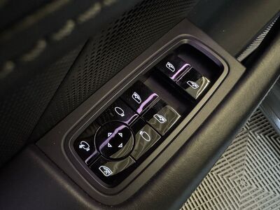 Porsche Taycan Gebrauchtwagen