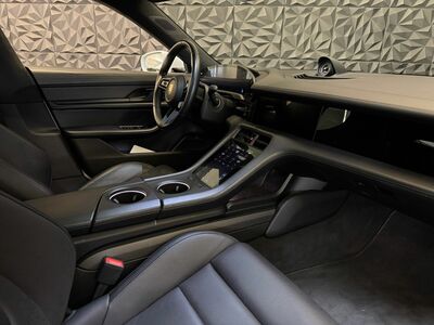 Porsche Taycan Gebrauchtwagen