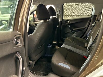 Peugeot 208 Gebrauchtwagen