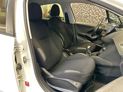 Peugeot 208 Gebrauchtwagen Peugeot 208 Gebrauchtwagen