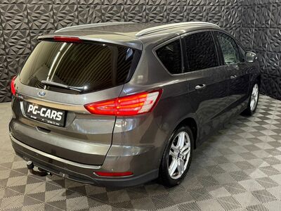 Ford S-MAX Gebrauchtwagen