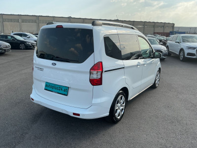 Ford Tourneo Courier Gebrauchtwagen
