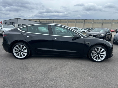Tesla Model 3 Gebrauchtwagen