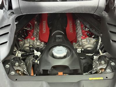 Ferrari SF90 Gebrauchtwagen Ferrari SF90 Gebrauchtwagen