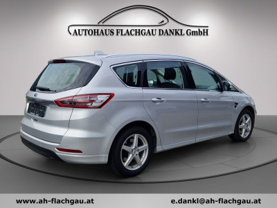 Ford S-MAX Gebrauchtwagen