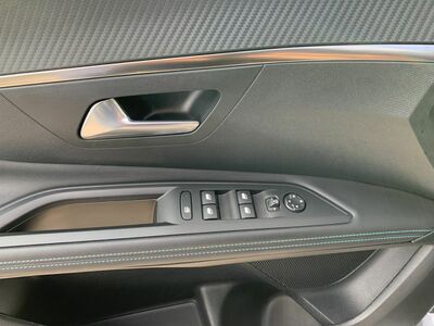 Peugeot 3008 Jahreswagen Peugeot 3008 Jahreswagen