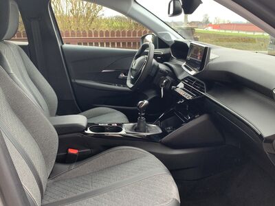 Peugeot 208 Gebrauchtwagen Peugeot 208 Gebrauchtwagen