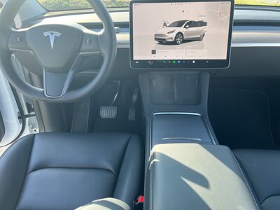 Tesla Model Y Gebrauchtwagen