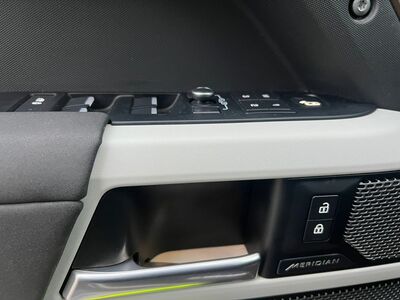 Land Rover Defender Gebrauchtwagen