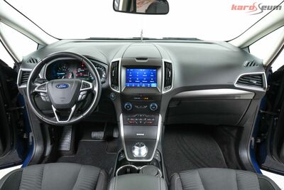 Ford S-MAX Gebrauchtwagen