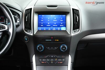 Ford S-MAX Gebrauchtwagen