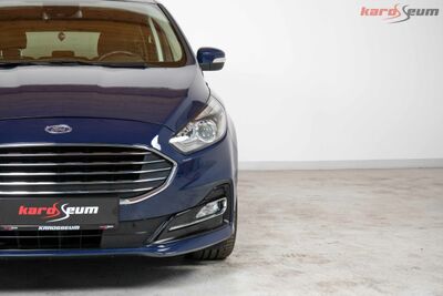 Ford S-MAX Gebrauchtwagen