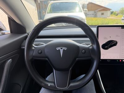 Tesla Model 3 Gebrauchtwagen
