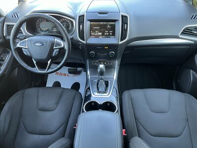 Ford S-MAX Gebrauchtwagen