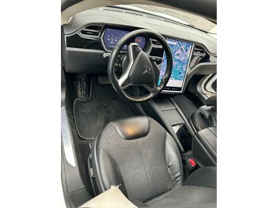 Tesla Model S Gebrauchtwagen